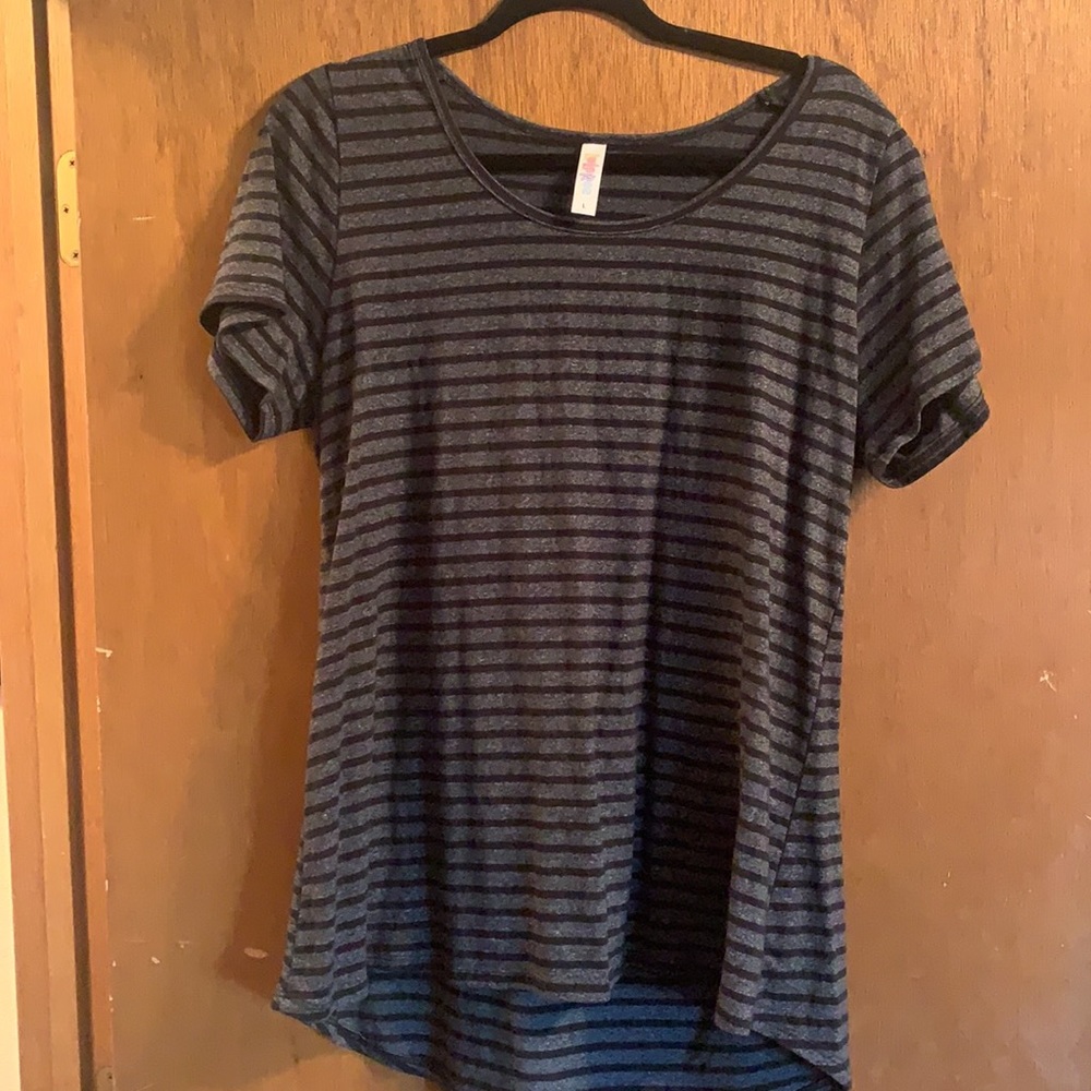 Lularoe classic tee Large grey and black